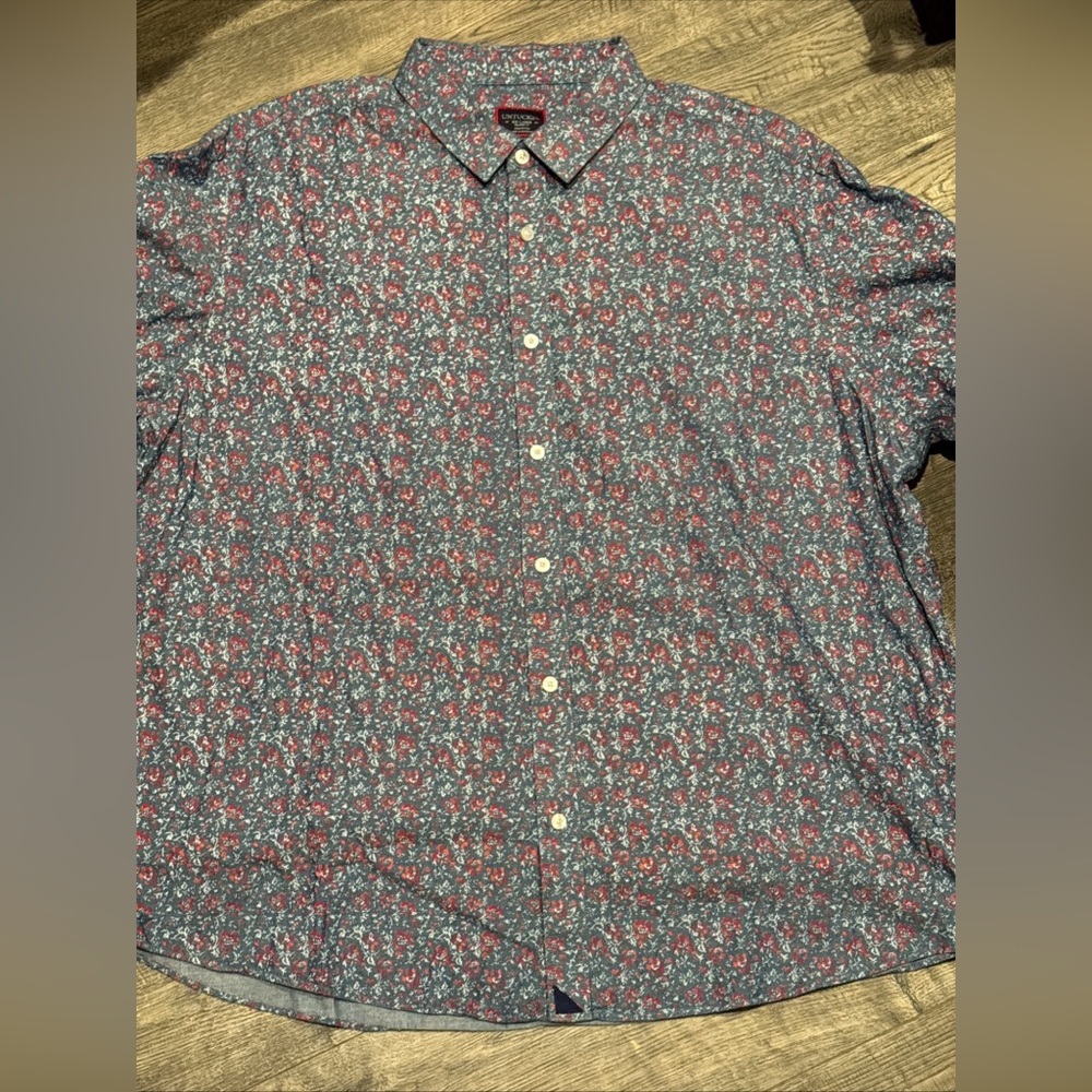 UNTUCKit Men's Navy Button-Down Shirt with Red Floral Print